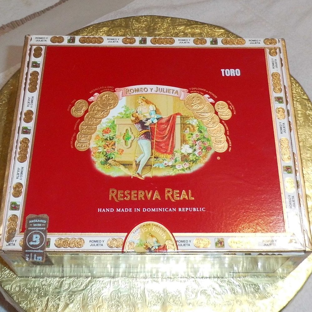 1pc.  Cigar Wood Box - Romeo y Julieta Reserva Real - Toro